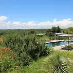 Les Esplanes Bed & Breakfast 4*