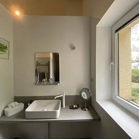 Les Esplanes 4* La Garde-Adhémar