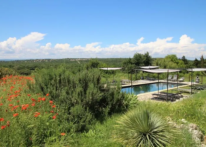 Les Esplanes Bed & Breakfast 4*